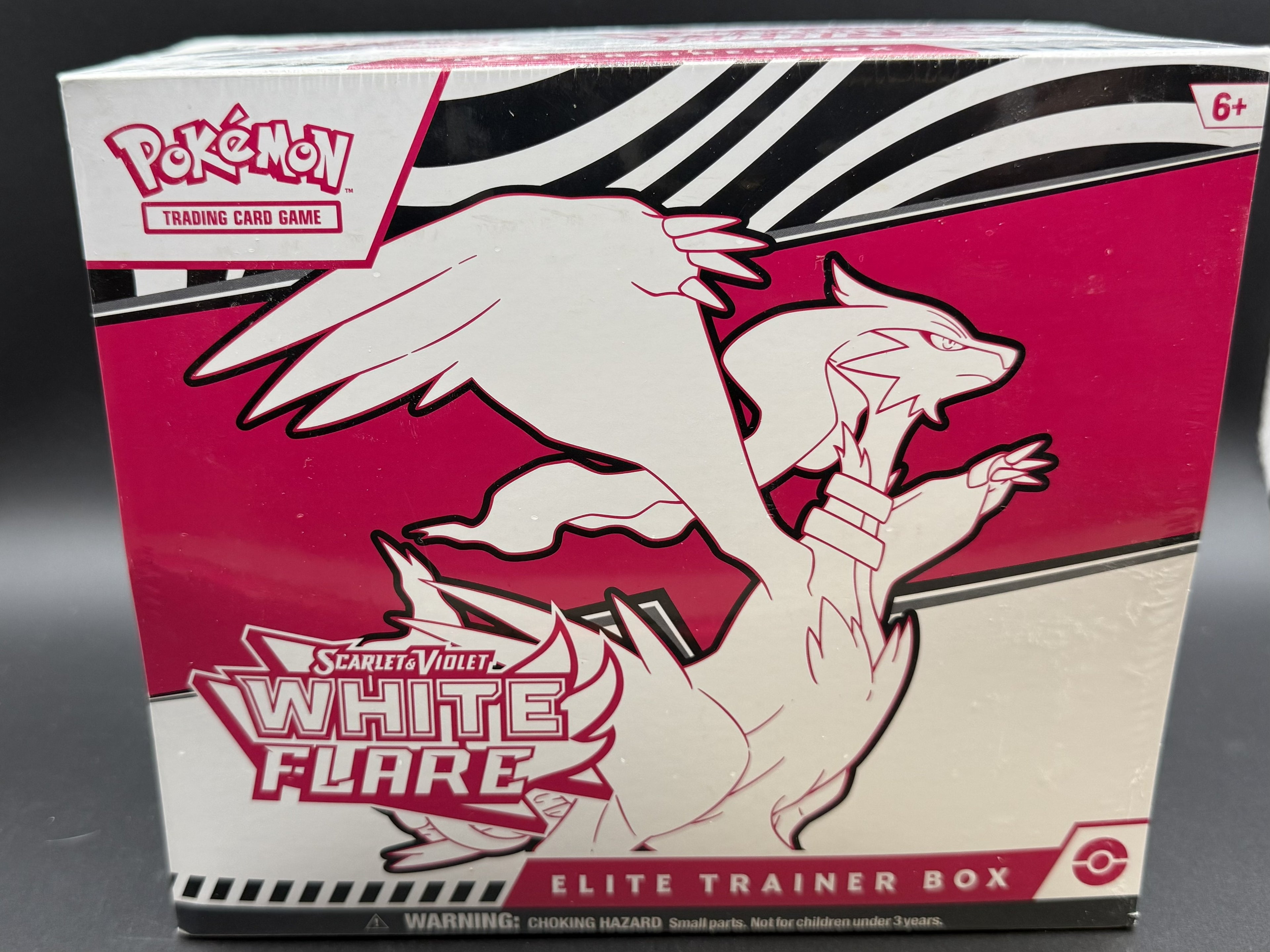 Pokémon TCG: White Flare Elite Trainer Box